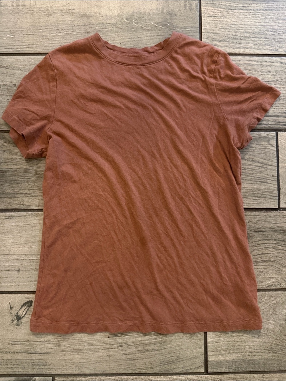 a new day Short-Sleeve Crewneck Tee in Rust Brown